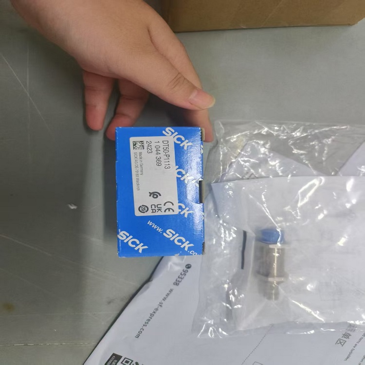 SICK西克激光位移傳感器OL1S/OL1E-R1010A13