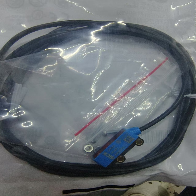 SICK西克激光位移傳感器OL1S/OL1E-R1010A13