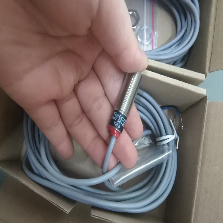 供應(yīng)丹麥TELCO對(duì)射式光電傳感器SMR 3212 TB 5